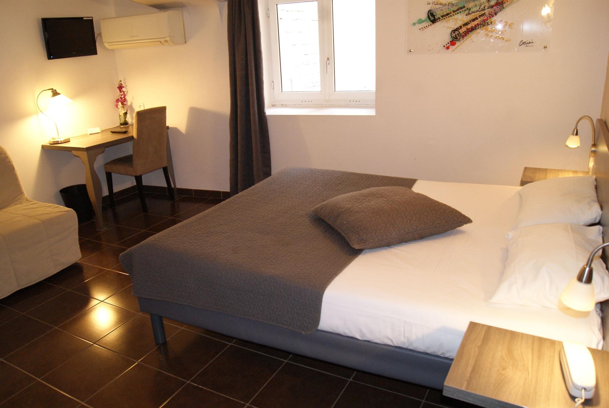 Hotel The Originals Boutique, Danieli,